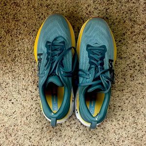 Men’s Hokas Bondi 8